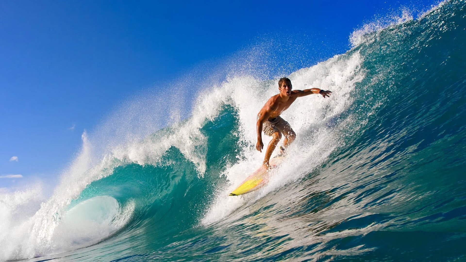 热火碾压深圳队，詹姆斯扛起全队，一场定义领袖价值的胜利